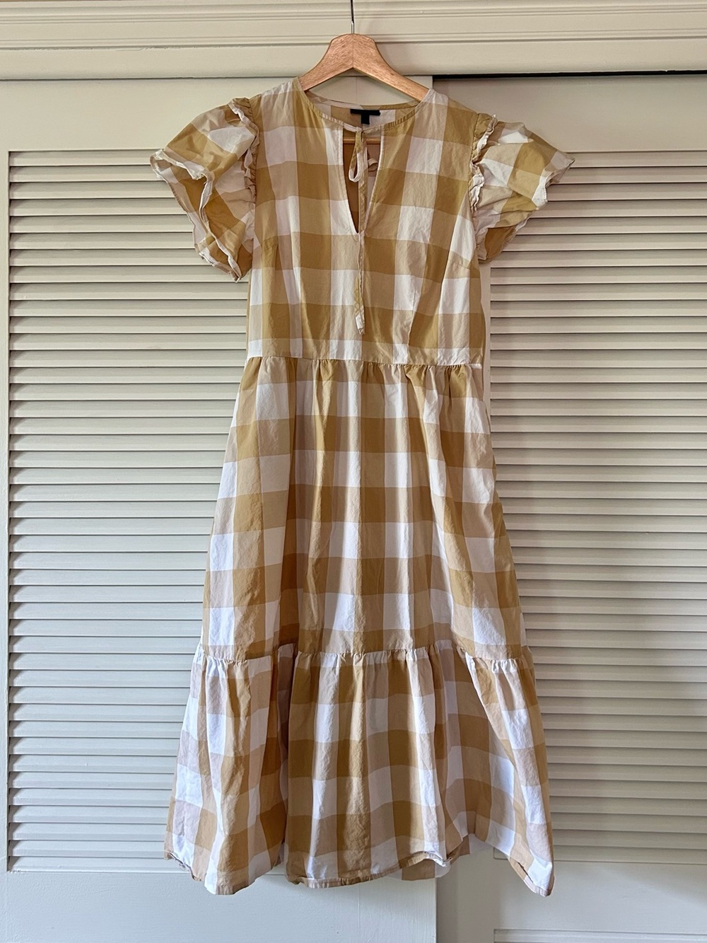 Who What Wear Tan and White Gingham Tiered Midi Dress
